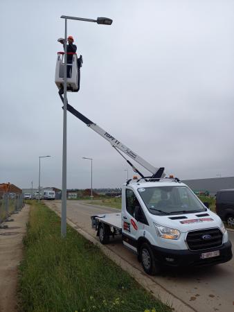 Camionnette nacelle Topy