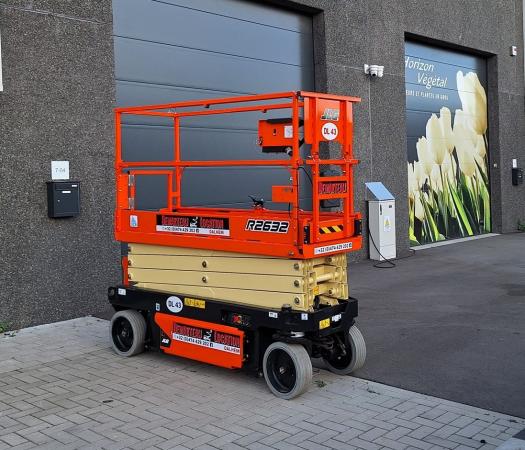 Photo d'une nacelle ciseaux JLG R2632